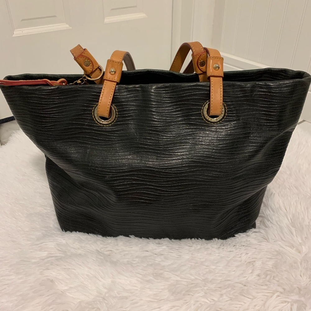 Dooney & Bourke tote handbag, all leather